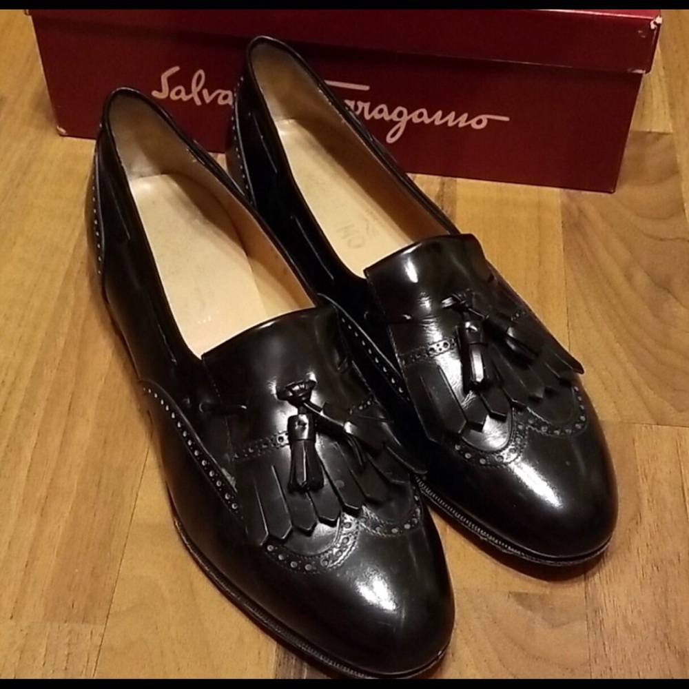 Salvatore Ferragamo mens Lucas loafers / SFA